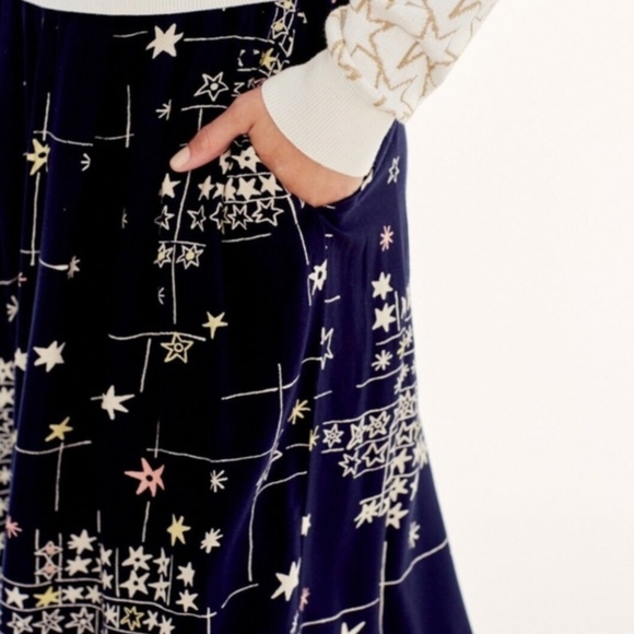 Patterned Navy Skirt - Picture 2 of 8